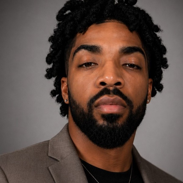 De' Angelo Benjamin, Founder